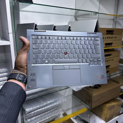 X1 YOGA G6 11TH i7 16/1TB X360 TOUCH SCREEN